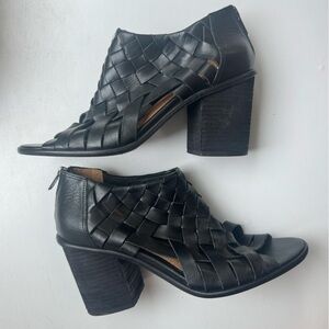 Corso Como Salem Black Leather Peep Toe Woven Heeled Bootie Shoe 7